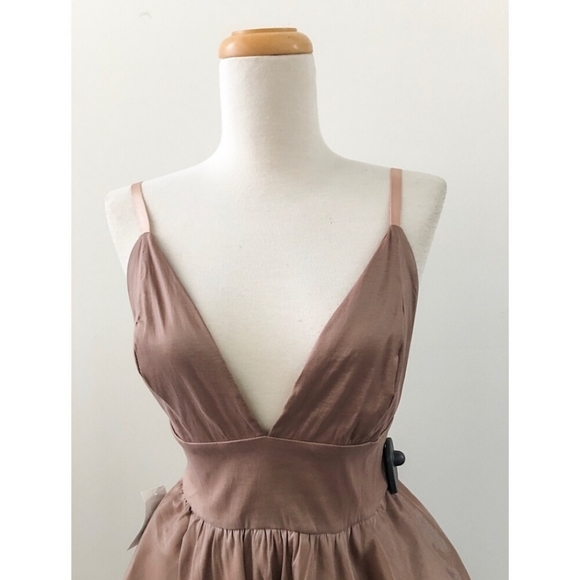 High Low Dress - Picture 2 of 3